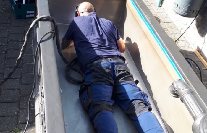 Schweissen des neuen Ablaufs.