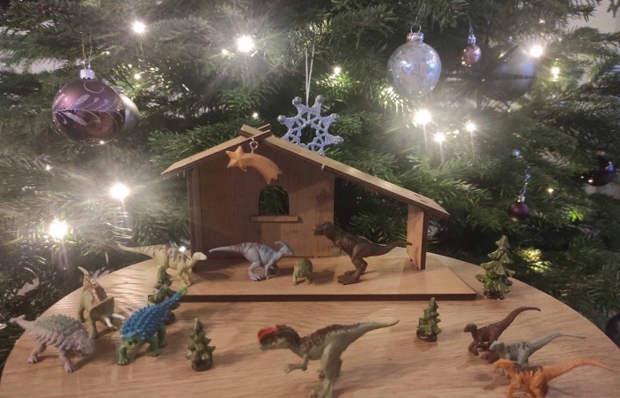 Das Geschehen in Bethlehem nachgestellt mit Dinos